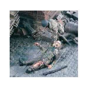   Verlinden 1/35 In Harms Way British Paras (2 Soldiers) Toys & Games