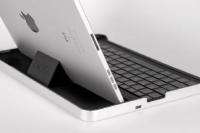 NEW ZAGGmate Aircraft Grade Aluminum iPad 1 case bluetooth w/keyboard 