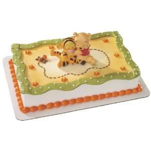  Baby Pooh with Tigger Hugging Cake Topper Toys & Games