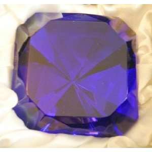  Oleg Cassini Sapphire Blue Diamond Cut Paperweight Signed 