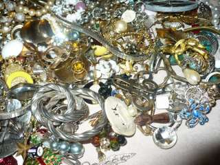 Repair/Wear/Crafters Lot of Vintage Costume Jewelry 8+ Pounds  