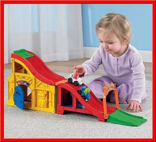 Fisher Price LITTLE PEOPLE REV n SOUNDS RACE Track ~NEW  