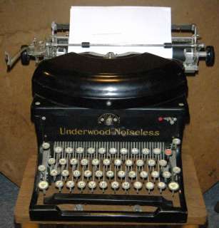 Vintage Underwood Noiseless Typewriter  