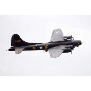  B 17 Flying Fortress Bomber Memphis Belle 8x12 Silver 