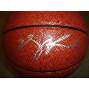 DERRICK ROSE BULLS SIGNED BASKETBALL COMES WITH COA