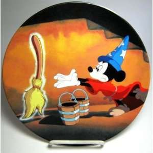  Mickey Makes Magic Sorcerer Mickey Plate 