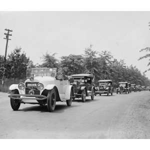  1923 Photograph of Trans Continental motor caravan