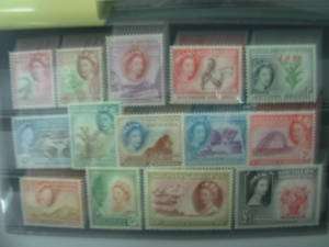 RHODESIA & NYASALAND 1953 QE 1/2d 1 pound MLH #38576  