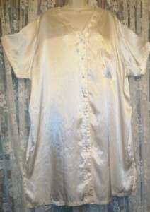 Lovely ERIKA TAYLOR Ivory SATIN NIGHTSHIRT~NIGHTGOWN~Button Front~BUST 