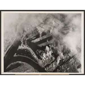  Hamburg shipyards battered,US Flying Fortresses,1943