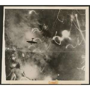   British RAF Bomber,incendiaries,shipyards,Hamburg,1943