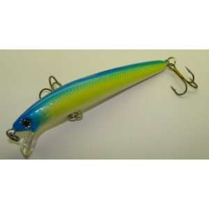Shallow Diving Bass Plug  Light Weight Fishing Lure  Crankbait Color 