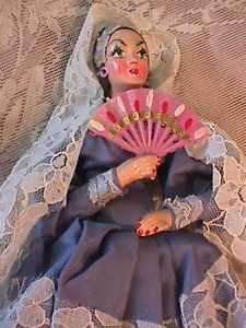 TRADITIONALLY DRESSED MEXICAN SENORITA DOLL 12  