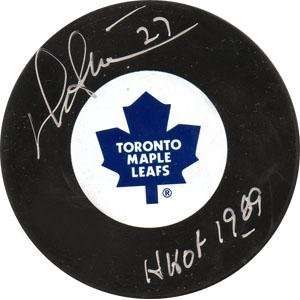 Darryl Sittler Autographed Puck   Autographed NHL Pucks  