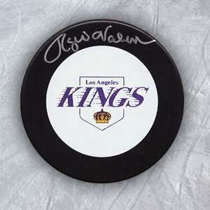  ROGIE VACHON Los Angeles Kings SIGNED Hockey PUCK Sports 