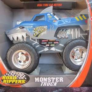  Road Rippers Monster Truck   Shark Attack Toys & Games