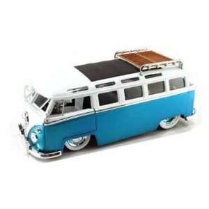  1962 VW Microbus w/Luggage Rack V DUBS 1/24 (Mass) Blue 