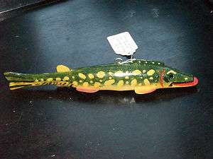 HAND CARVED WOOD PIKE FISH SPEAR FISHING LURE WEIGHTED  