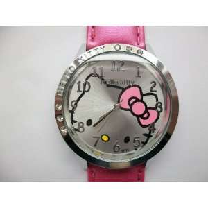 com Hello Kitty Round Shaped Wrist Watch with Synthetic Leather Band 