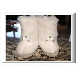  BABY BOOTIES FAUX FUR WHITE 9 12 MONTHS 