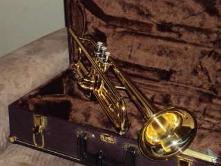 BUESCHER brass TRUMPET, Bach mouthpiece included  