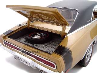 Brand new 124 scale diecast model of 1970 Dodge Charger R/T Gold die 