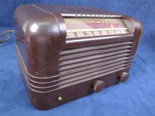 Vintage 1946 RCA Victor Tube Table Radio 56X Bakelite  