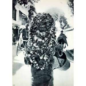 1955 Rotogravure Hinduism Sadhu Ascetic Monk India Flowers Costume 