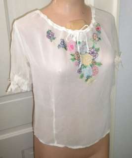 Vtg 50s SHEER Pin Up Floral Embroidery Puff Top Shirt  
