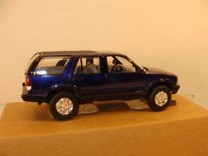 AMT #7031EO 1995 Chevrolet Blazer Blue Promo  