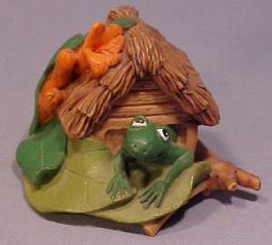 1994 PIPPSYWOGGINS FROG HOUSE BY MAUREEN CARLSON  