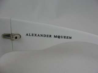 SUNGLASSES ARE MADE IN ITALY. MCQUEEN LOGO ON TEMPLES .100% FULL 