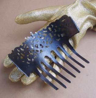 PRETTY VINTAGE SPANISH MANTILLA STYLE HAIR COMB WITH FAUX PEARL AND 