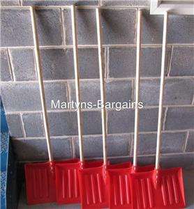  Plastic Snow Shovels with Wooden Handles. 5 x Snow Scoops 410mm Wide
